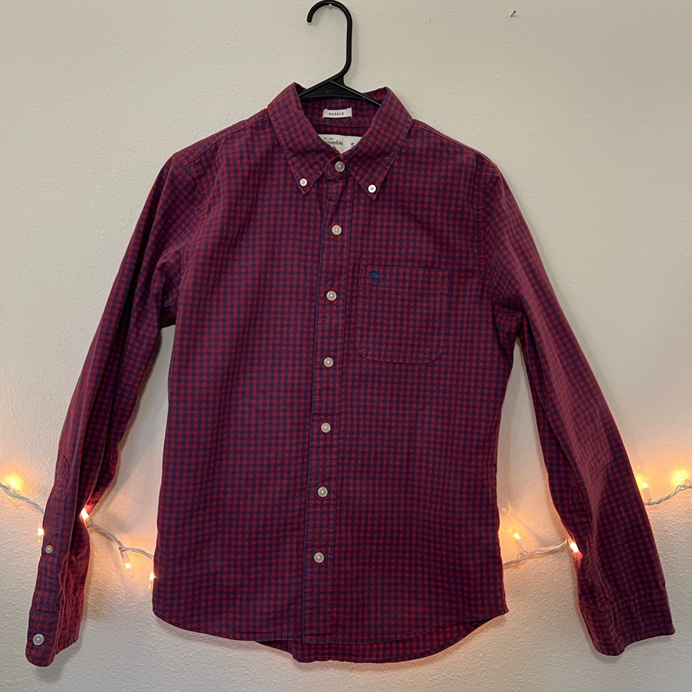 Abercrombie & Fitch Burgundy Checkered Button Down Shirt